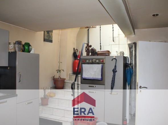 Küche mit Zugang zum 2.OG