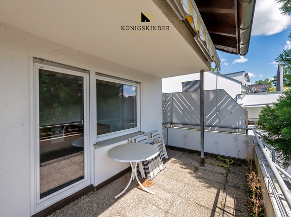 ...mit Zugang zum Balkon