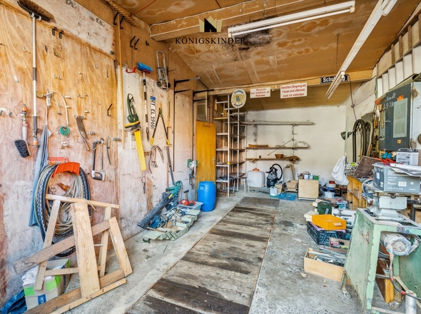 Schraubergarage mit integrieret Montagegrube...