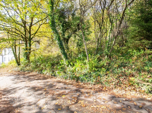 Straßenfront rechts