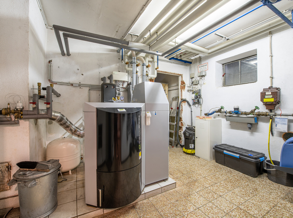UG Heizraum Pelletheizung und BWT Wasserfilter