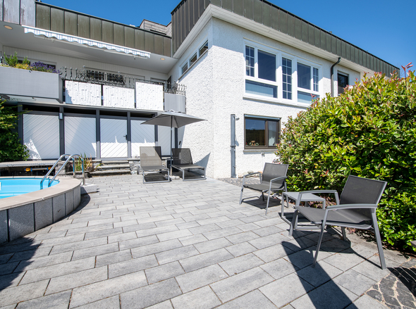 UG Terrasse Pool 1