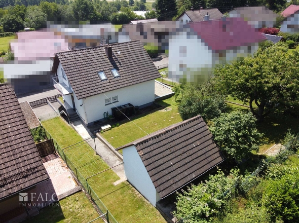 Garten und Nebengebäude