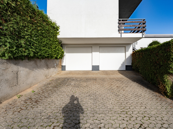Einfahrt Doppelgarage