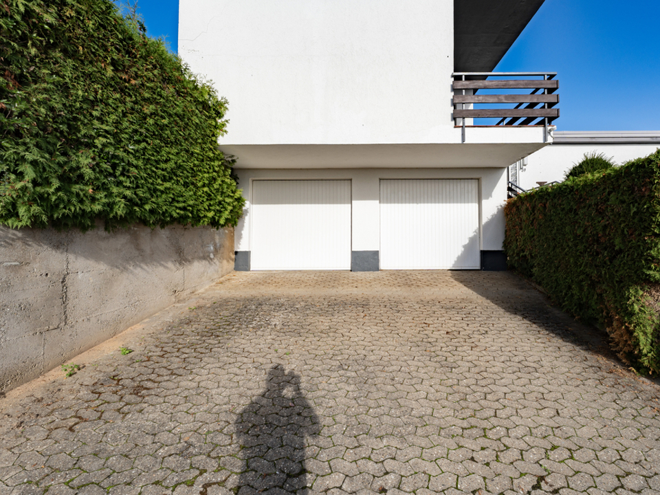 Einfahrt Doppelgarage