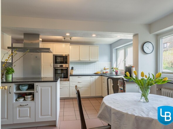 Küche mit Kochinsel