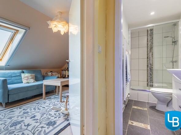 DG II: ... und ein Duschbad