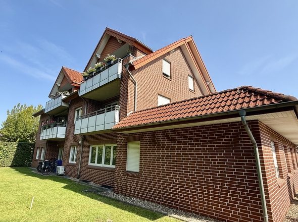 Hausansicht Balkonseite