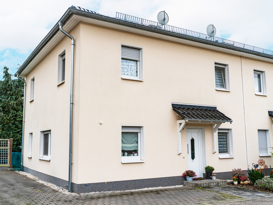 Doppelhaushälfte links