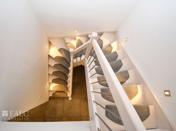 Treppe zum Dachgeschoss