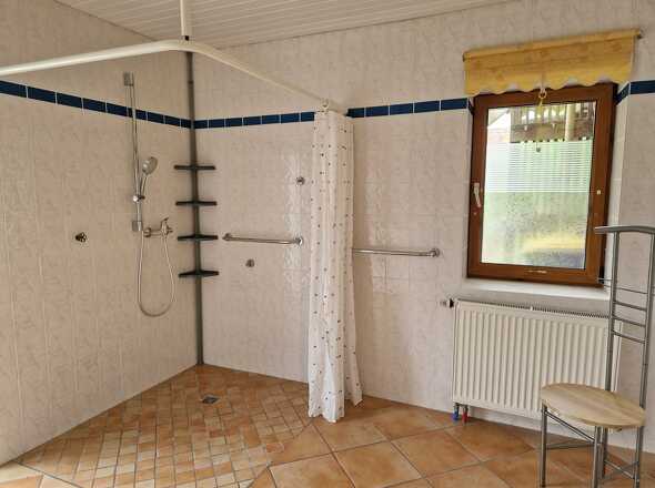 Bad 1, behindertengerechtes