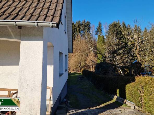 Zufahrt zu den Garagen