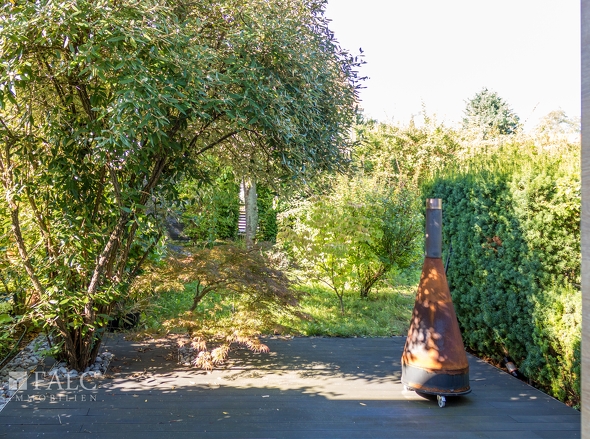Garten mit Terrasse