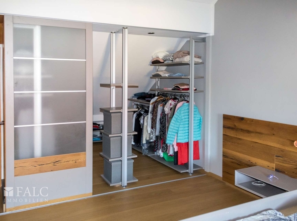 begehbarer Kleiderschrank