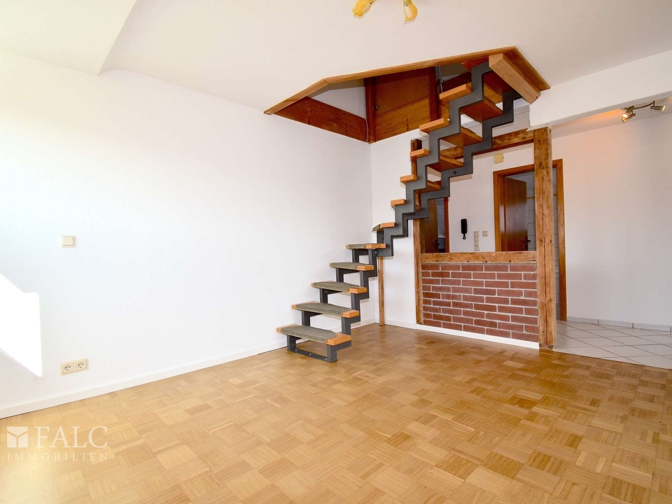 Zugang zur Wohnnutzfläche im Dachgeschoss