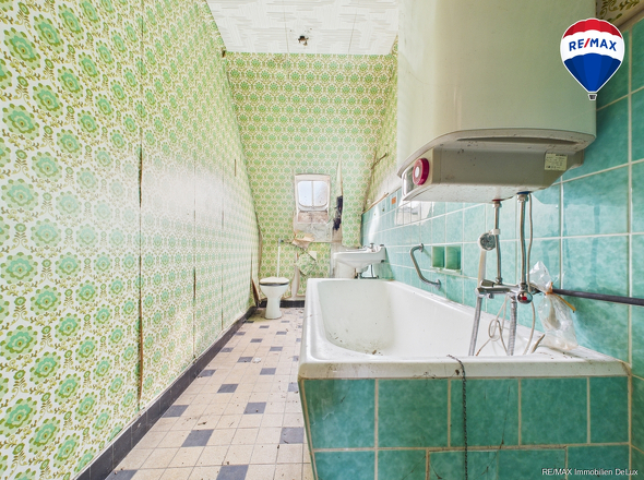 MAX Immobilien DeLux Einfamilienhau Badezimmer Ballweiler Mark Borowicz