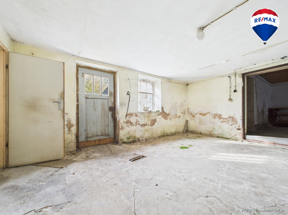 REMAX Immobilien DeLux Einfamilienhau Keller Ballweiler Mark Borowicz