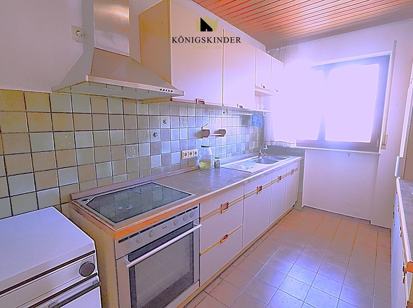 ebenfalls mit einer Einbauküche...l