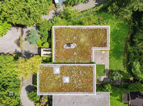 Haus mit Grundstück von oben