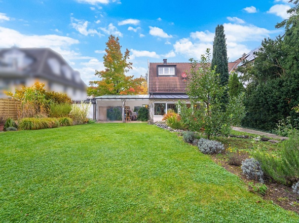 Hausansicht vom Garten