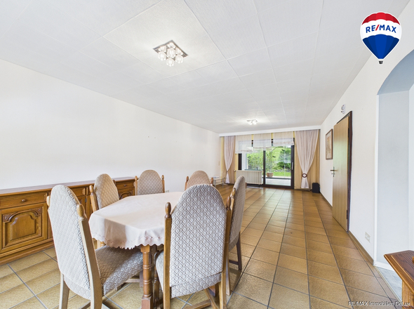 RE/MAX Immobilien DeLux Einfamilienhaus Körprich Esszimmer