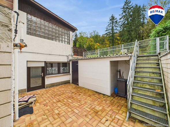 RE/MAX Immobilien DeLux Einfamilienhaus Körprich Terrasse