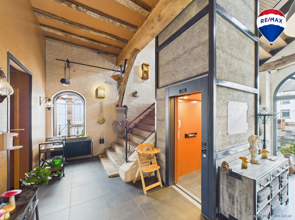 RE/MAX Immobilien DeLux Kelterhaus Gaststätte am Schloss Ayl