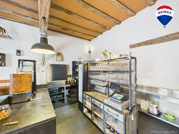 RE/MAX Immobilien DeLux Kelterhaus Gaststätte am Schloss Ayl