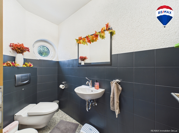 RE/MAX Immobilien DeLux Einfamilienhaus Mettlach-Weiten Gäste-WC