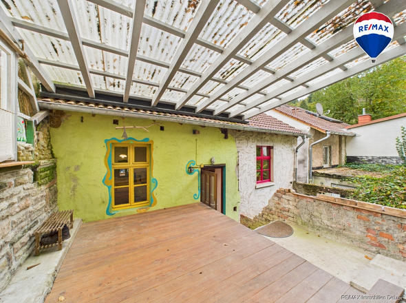 RE/MAX Immobilien DeLux Einfamilienhaus Mettlach-Dreisbach Terrasse
