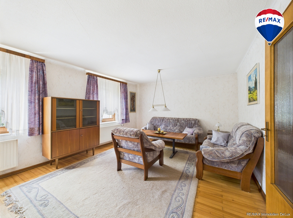 RE/MAX Immobilien DeLux Haus in Losheim am See/ Bachem 