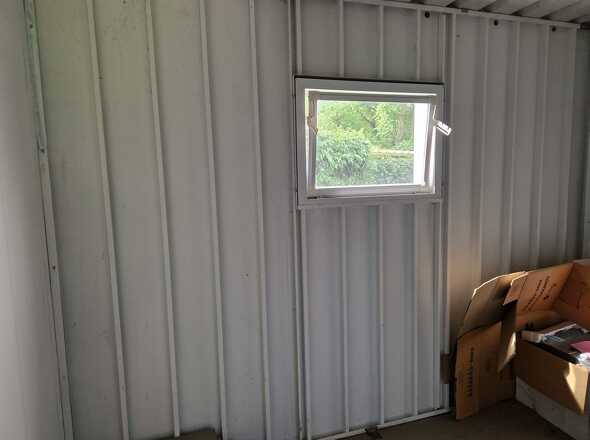 Abstellkammer in der Garage