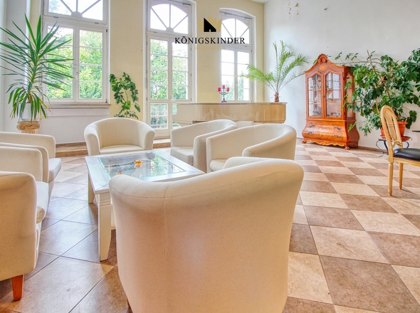 traumhafter Ausblick auf das gesamte Anwesen