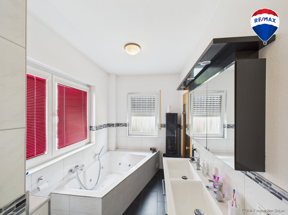 RE/MAX Immobilien DeLux Haus Konz - Roscheider Hof