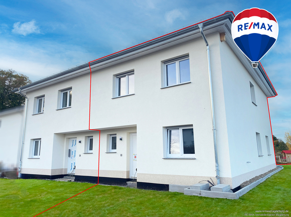 Doppelhaushälfte rechts mit Terrasse