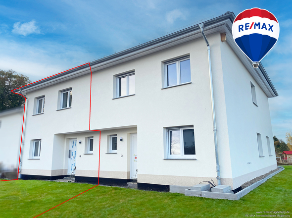 Doppelhaushälfte links mit Terrasse