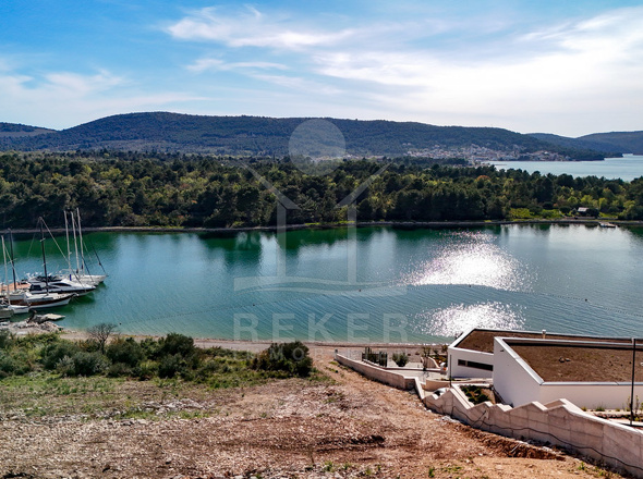 Unverbaubarer Meerblick durch Hanglage