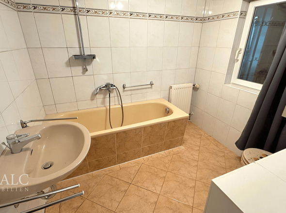 Badezimmer 2 im Erdgeschoss