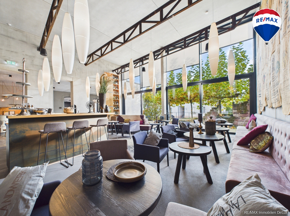 REMAX Immobilien DeLux Hotel Lounge Wallerfangen Mark Borowicz