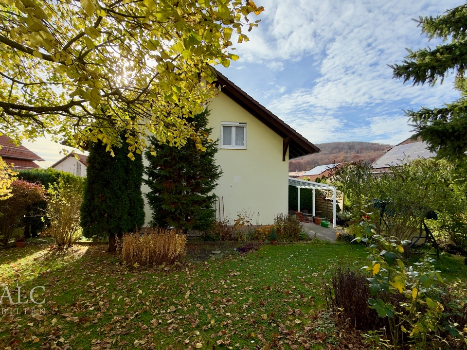 Hausansicht vom Garten 