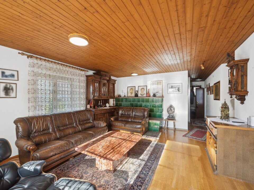 backbone_517428-A_049_WEB