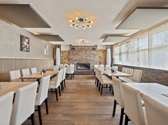 backbone_551651-A_001_WEB