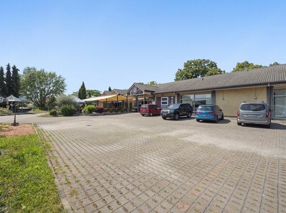 backbone_551651-A_043_WEB