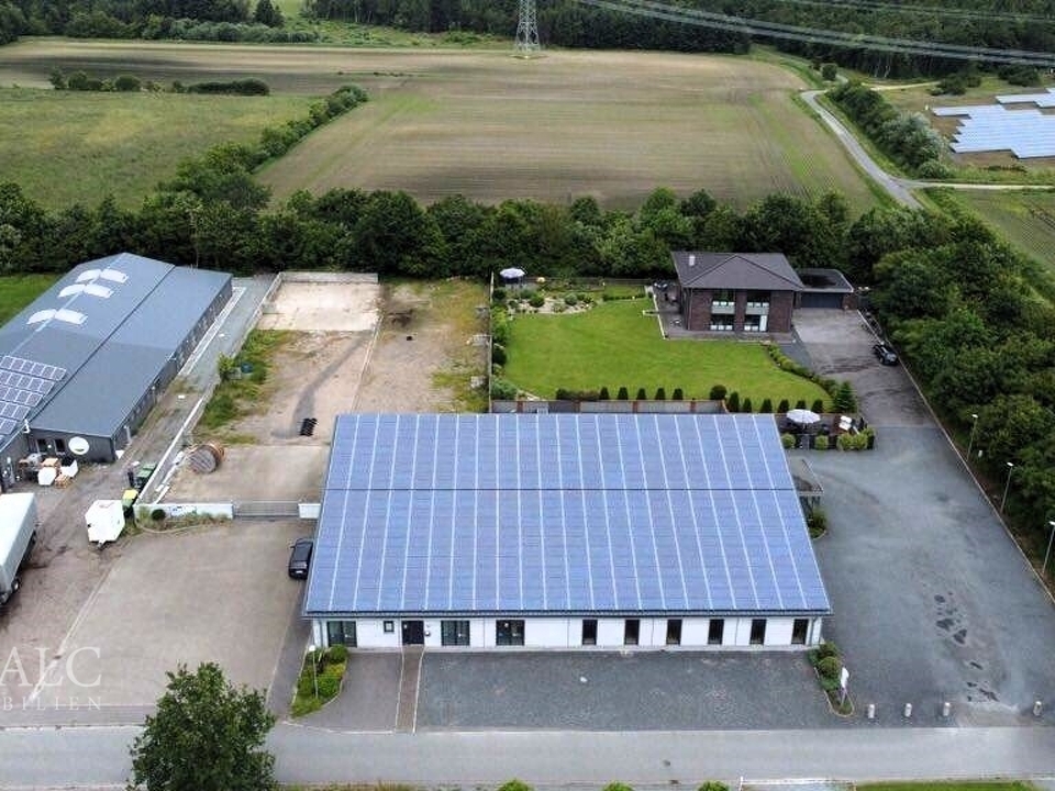 Gewerbe + Bauplatz + Villa