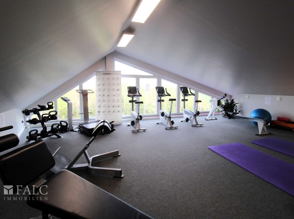 Fitnessstudio Empore