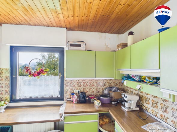 RE/MAX Immobilien DeLux Einfamilienhaus Wallerfangen-Oberlimberg Küche