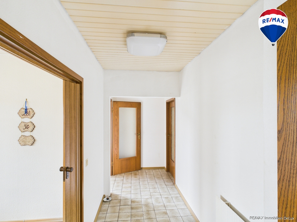 RE/MAX Immobilien DeLux Einfamilienhaus Wallerfangen-Oberlimberg Flur