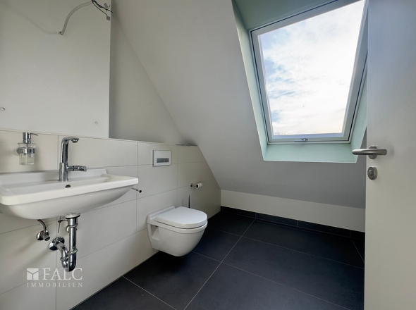 Badezimmer mit Dusche