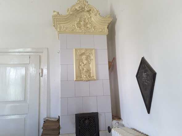 Denkmalgeschützter Kachelofen