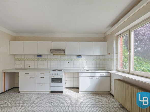 Die Küche mit Platz für einen Sitzbereich